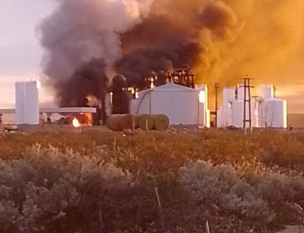 Explosión e incendio en una refinería de Plaza Huincul 