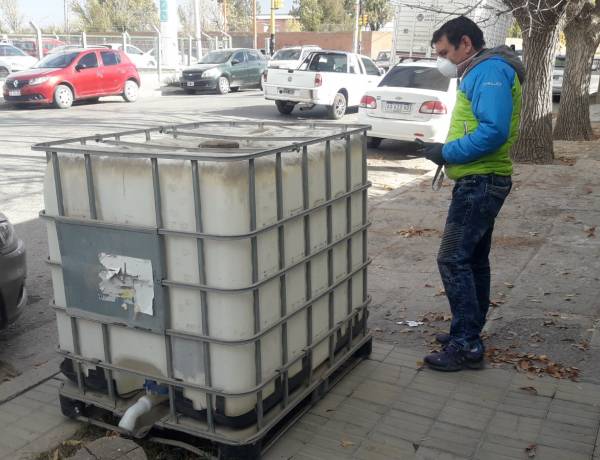 En imágenes recordamos el "arco desinfectante" que armó Radio Puerto Argentino durante la pandemia de Covid-19 