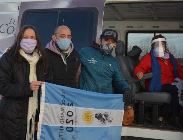 Más recuerdos en imágenes de campañas solidarias de El Comandante y Radio Puerto Argentino durante la pandemia 