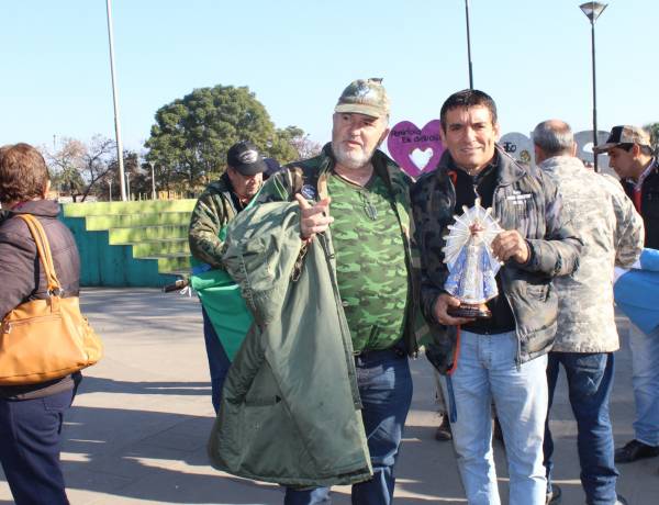 Recuerdos de el Comandante y Radio Puerto Argentino del viaje de los veteranos de guerra de Malvinas a Perú 