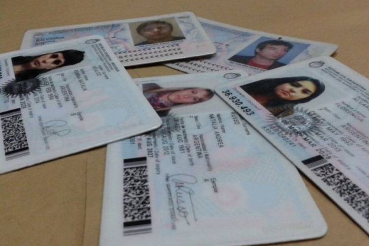 Por decreto, se agrega la categoría "X" en el DNI para señalar el sexo de personas no binarias