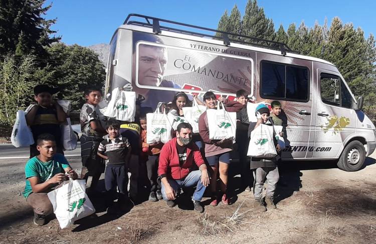 Recorrido en imágenes de campañas de El Comandante y Radio Puerto Argentino 