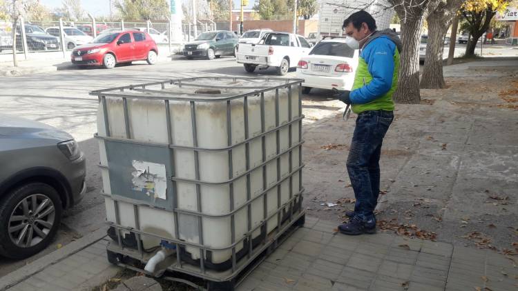 En imágenes recordamos el "arco desinfectante" que armó Radio Puerto Argentino durante la pandemia de Covid-19 