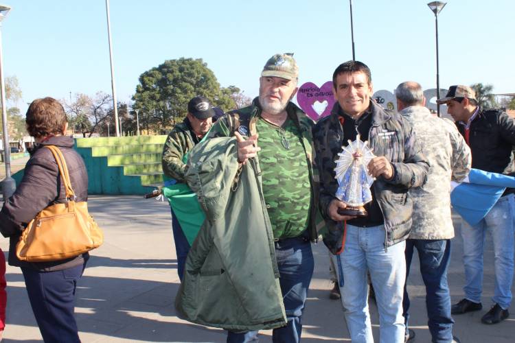 Recuerdos de el Comandante y Radio Puerto Argentino del viaje de los veteranos de guerra de Malvinas a Perú 